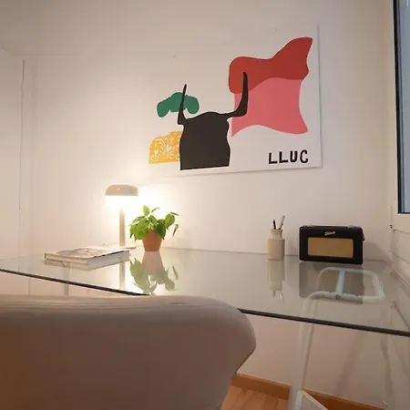 Stunning Designer 2 Bed In Glorious Gracia Appartement *
