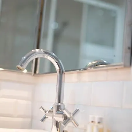 Stunning Designer 2 Bed In Glorious Gracia * Barcelona