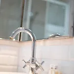 Stunning Designer 2 Bed In Glorious Gracia * Барселона