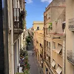Stunning Designer 2 Bed In Glorious Gracia Апартаменты
