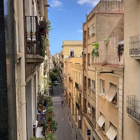 Stunning Designer 2 Bed In Glorious Gracia Lejlighed